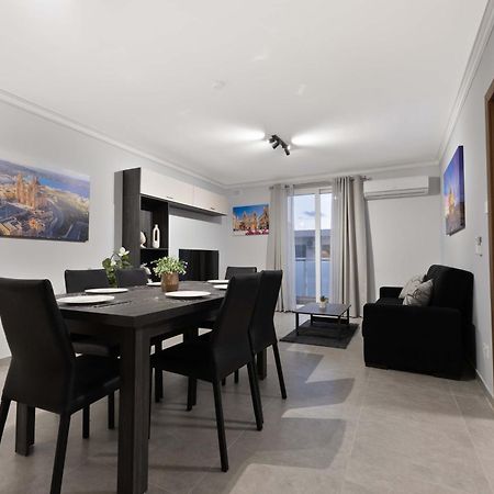Luxurious & Spacious 2Bd Accomodation At The Podium - Yacht Marina Area, Close To Valletta Msida Exterior foto